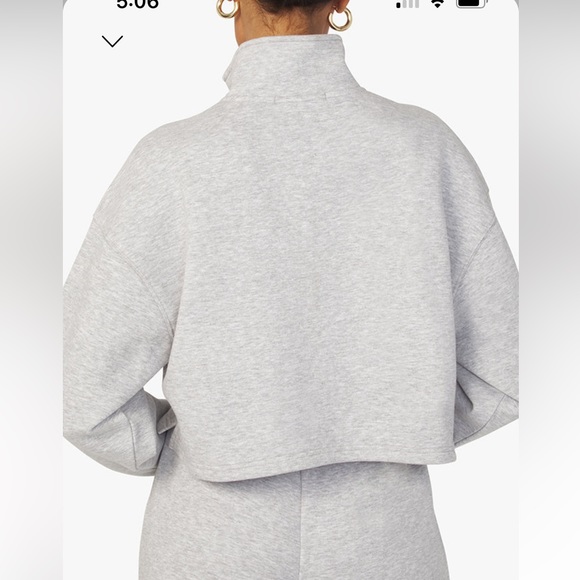 NWT WeWoreWhat Gray Cropped Knit Quarter Zip - Picture 3 of 4